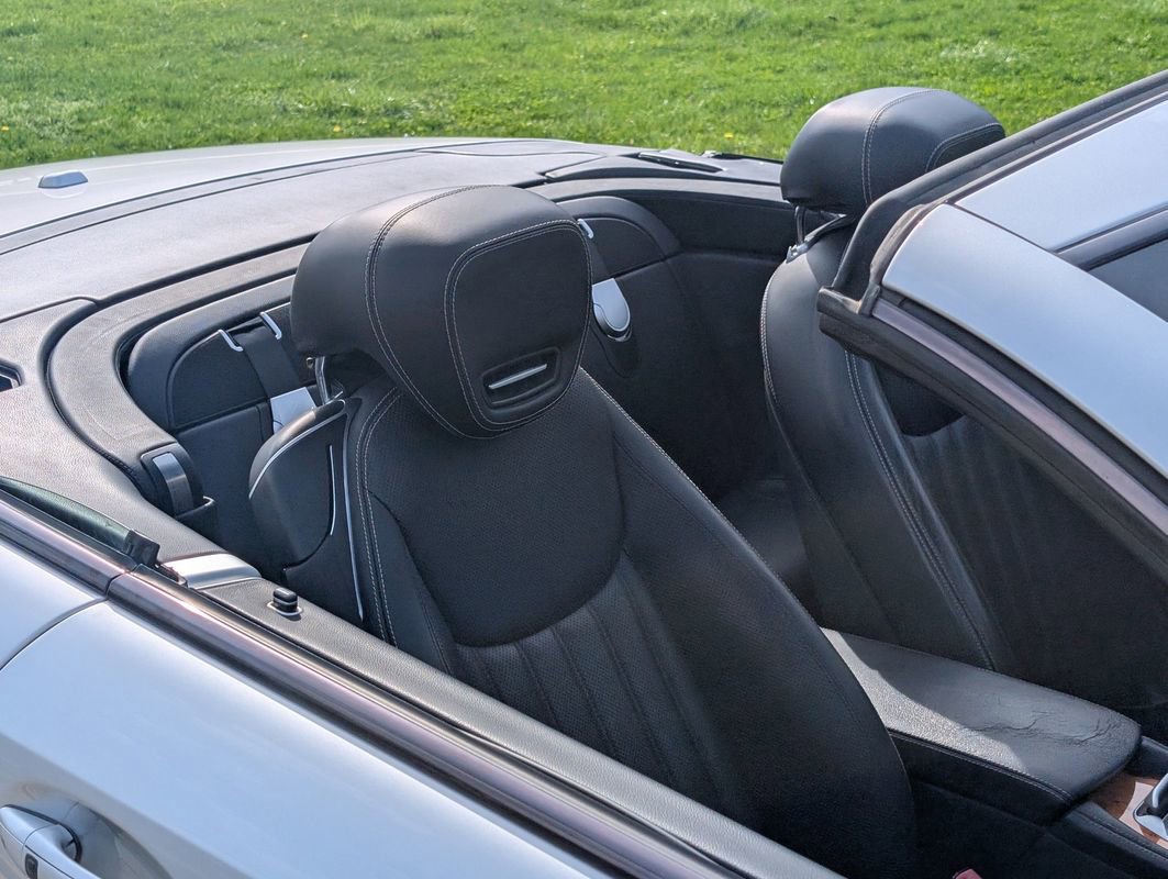 Used 2011 Mercedes-Benz SL 550 w/ Premium I Pkg image 36