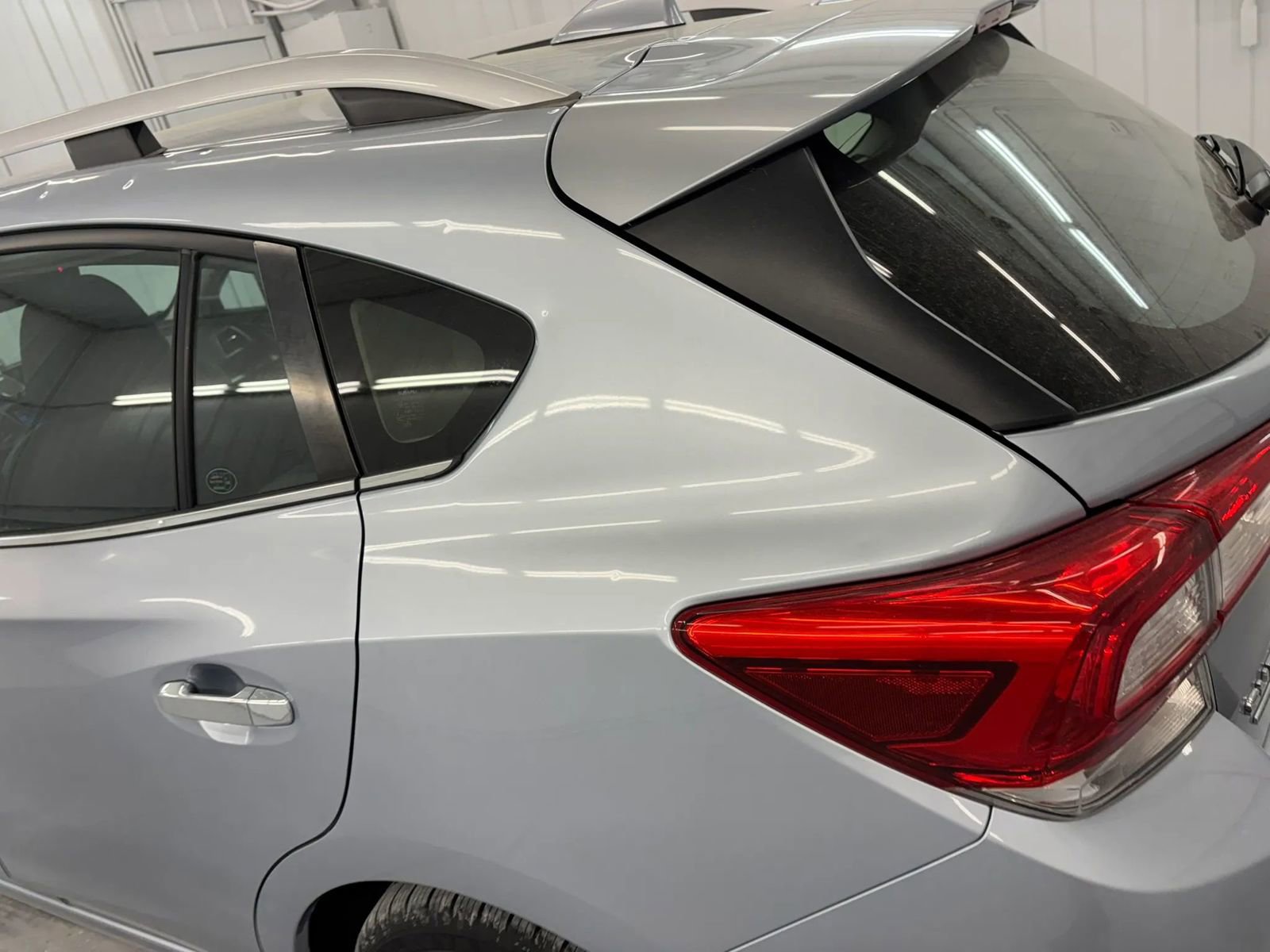 Used 2017 Subaru Impreza 2.0i Limited image 19