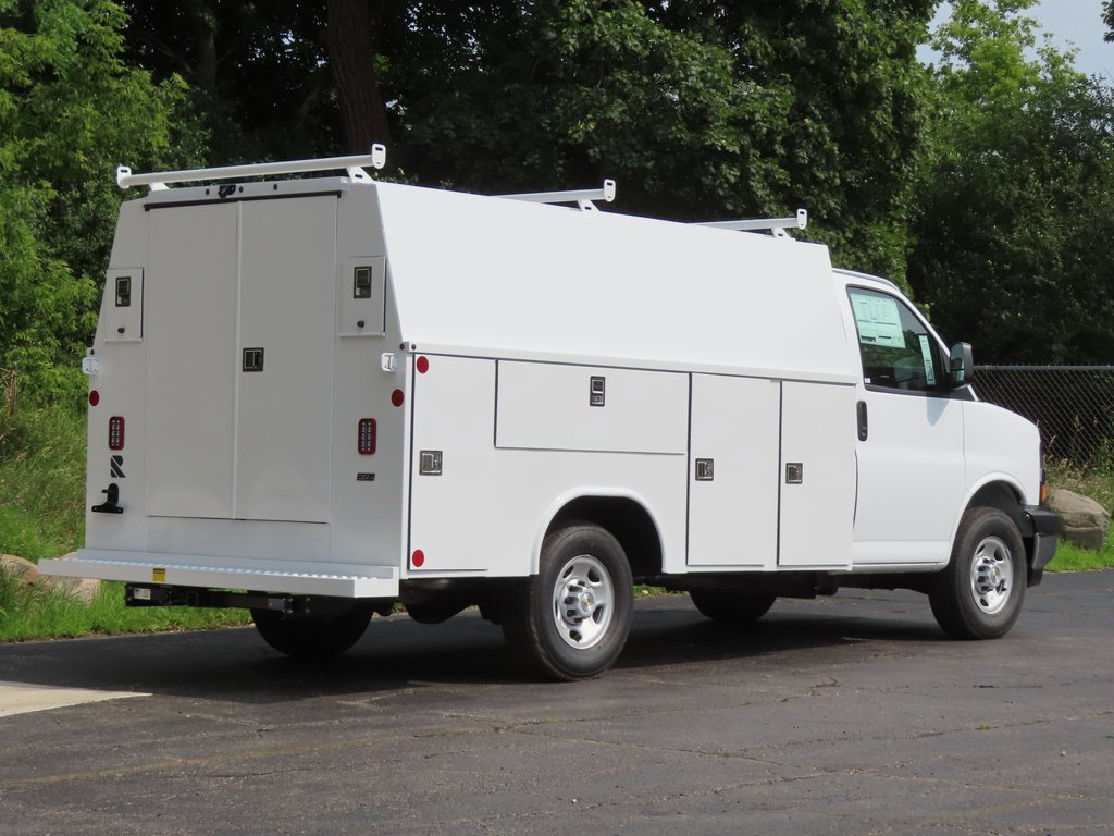 New 2025 Chevrolet Express 3500 w/ Power Convenience Package image 3