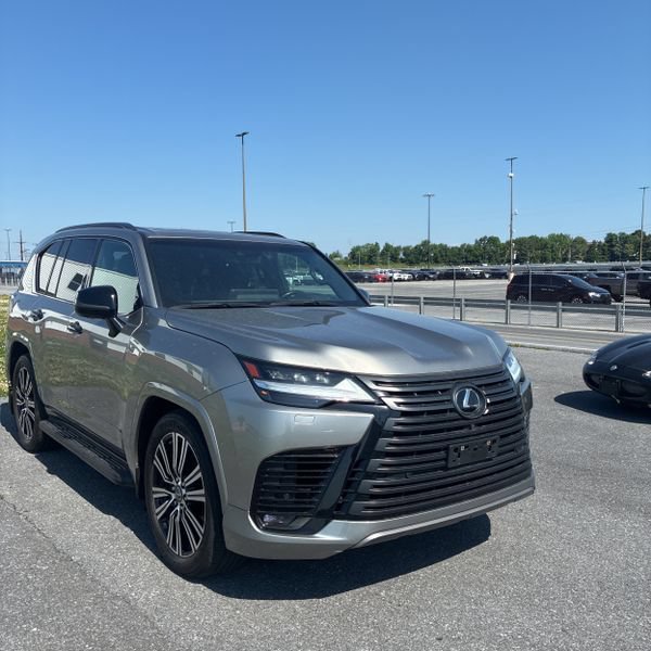Used 2023 Lexus LX 600 4WD w/ Appearance Package image 25
