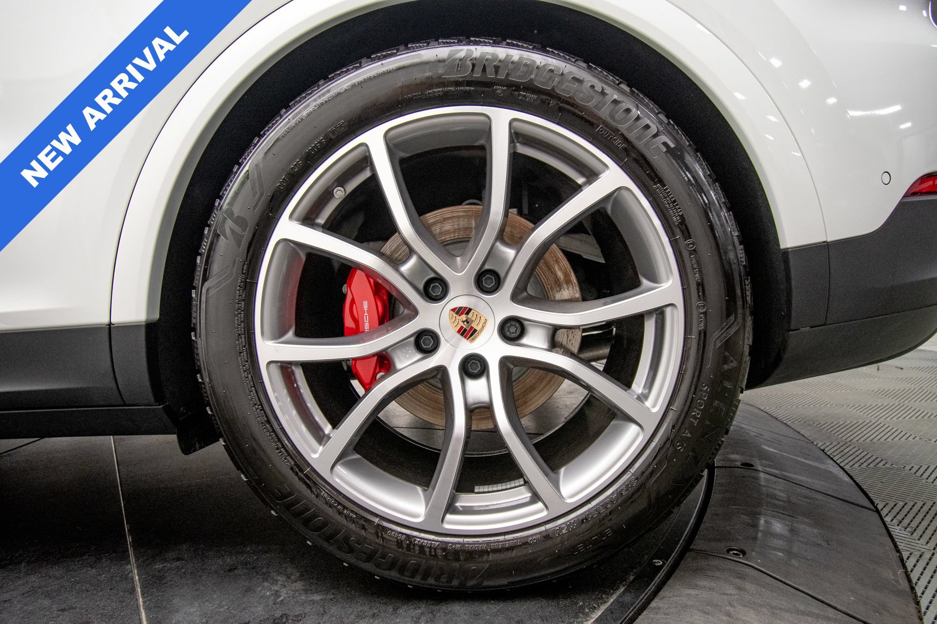 Used 2025 Porsche Cayenne S AWD/4WD image 27