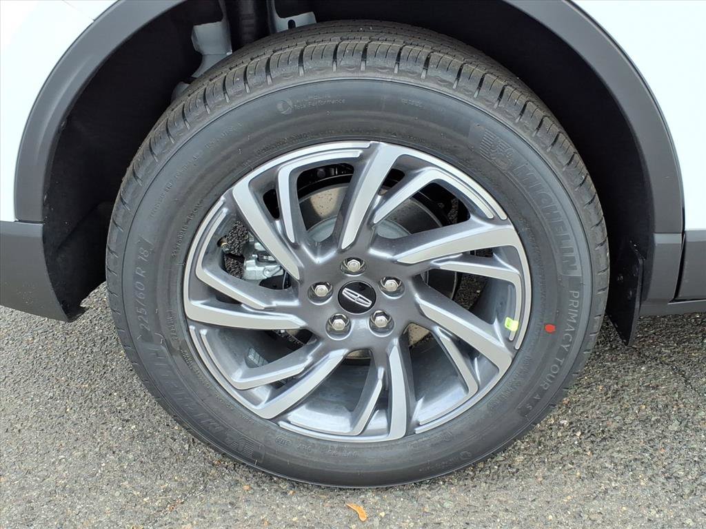 New 2026 Lincoln Corsair Premiere w/ Rear Removable Package Tray image 7