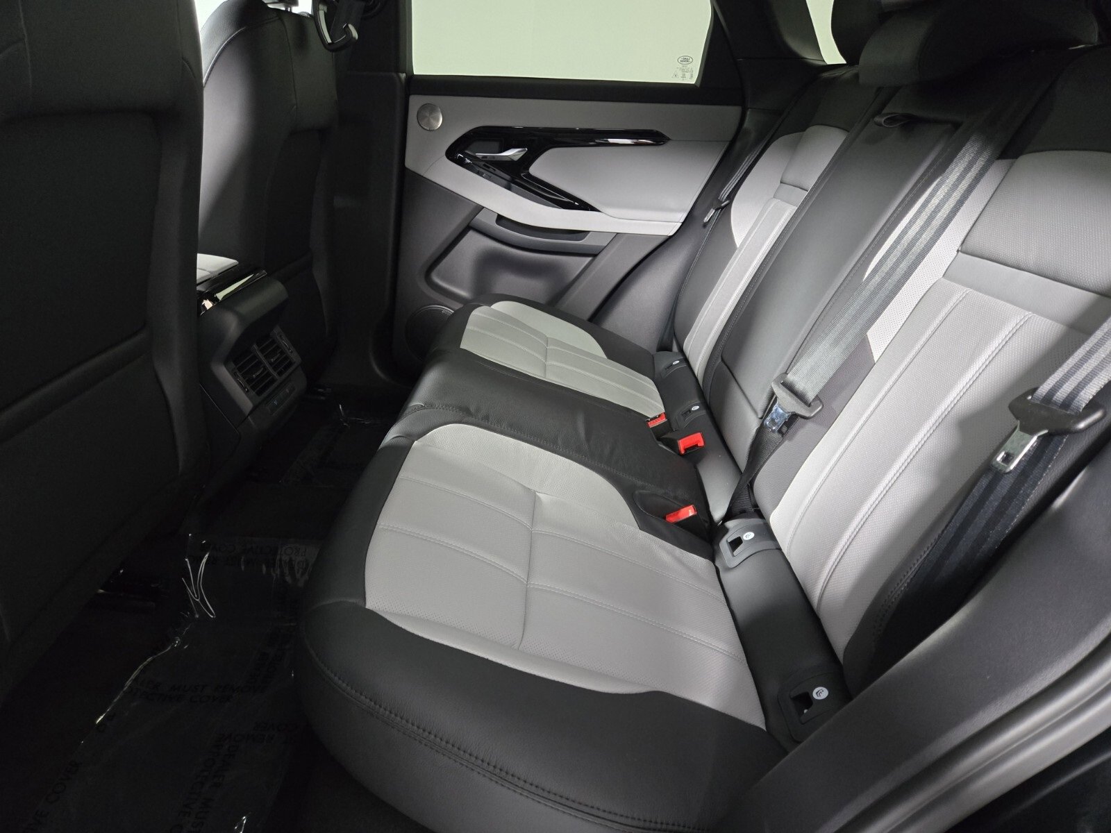 New 2026 Land Rover Range Rover Evoque Dynamic SE image 13