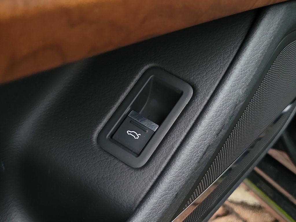 Used 2019 Audi A8 L 3.0T w/ Executive Package AWD/4WD image 20