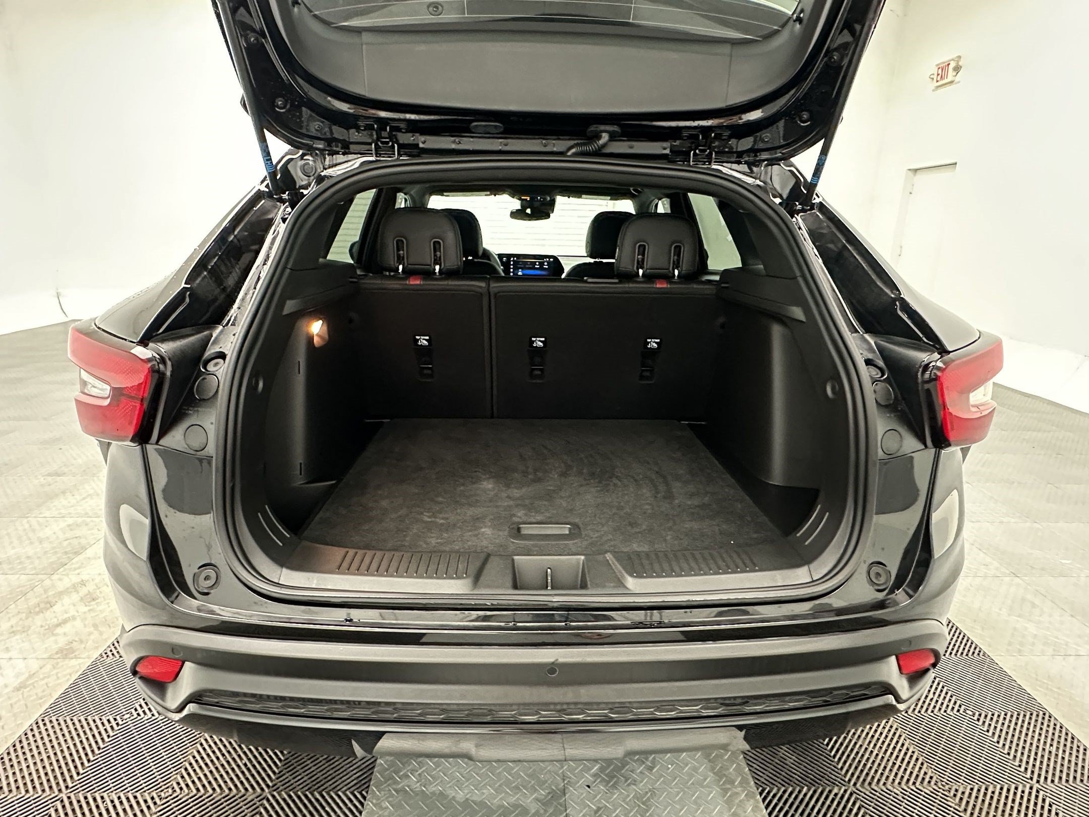New 2026 Chevrolet Trax RS w/ Driver Confidence Package FWD image 24
