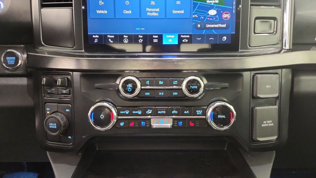 Certified 2024 Ford F250 Lariat w/ Black Appearance Package image 17