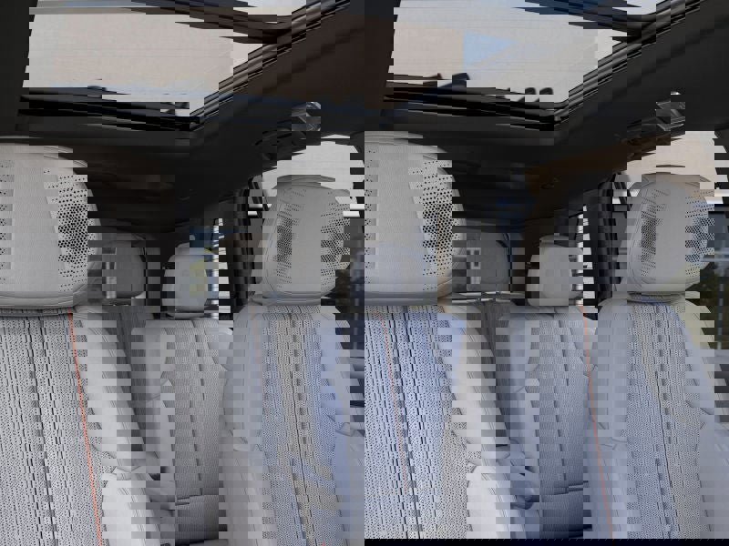 New 2026 Cadillac Vistiq Luxury image 24