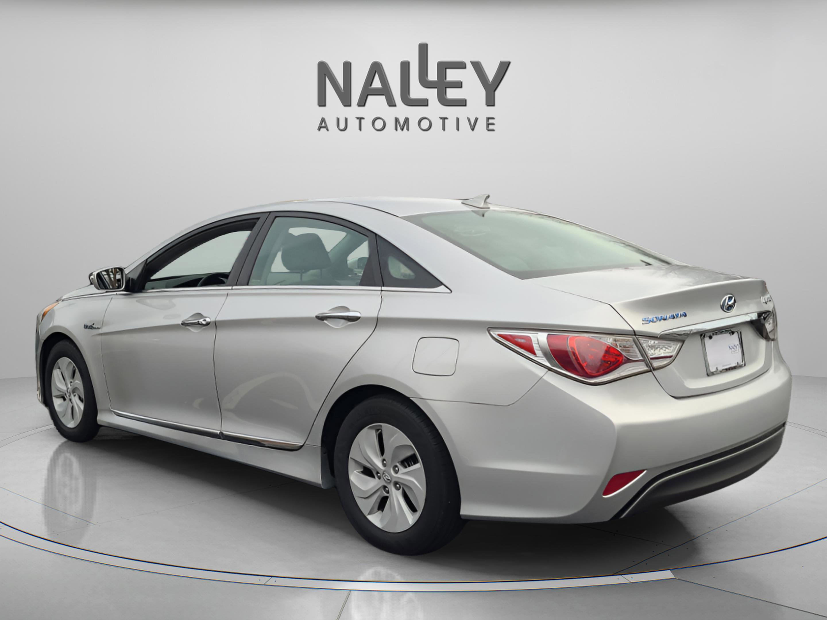 Used 2013 Hyundai Sonata Hybrid image 3