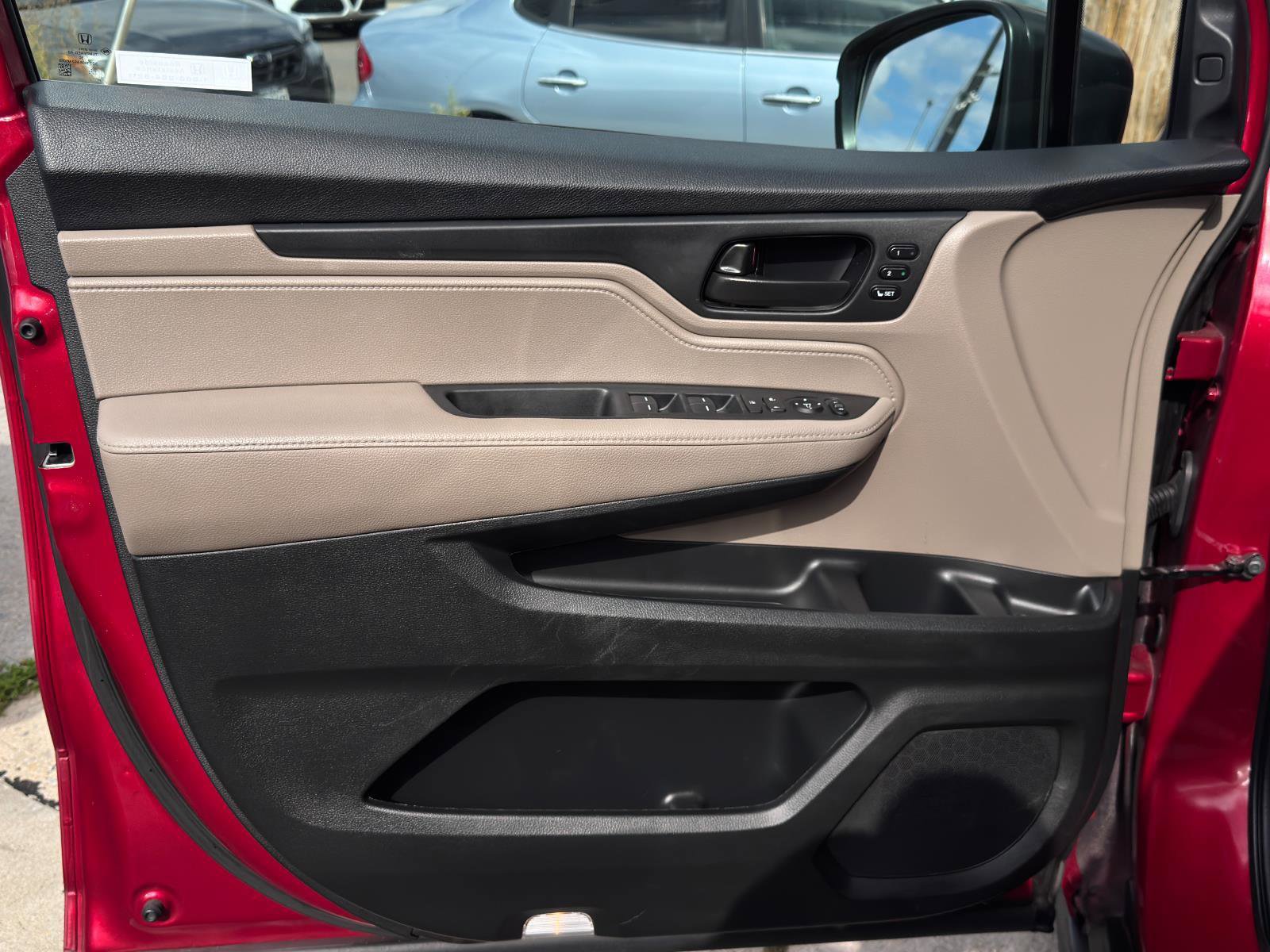 Used 2023 Honda Odyssey EX-L image 12