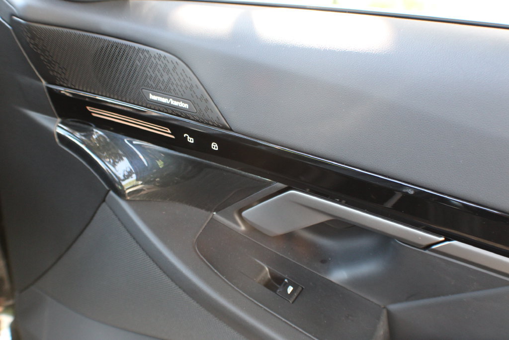 Used 2025 BMW 530i RWD image 20