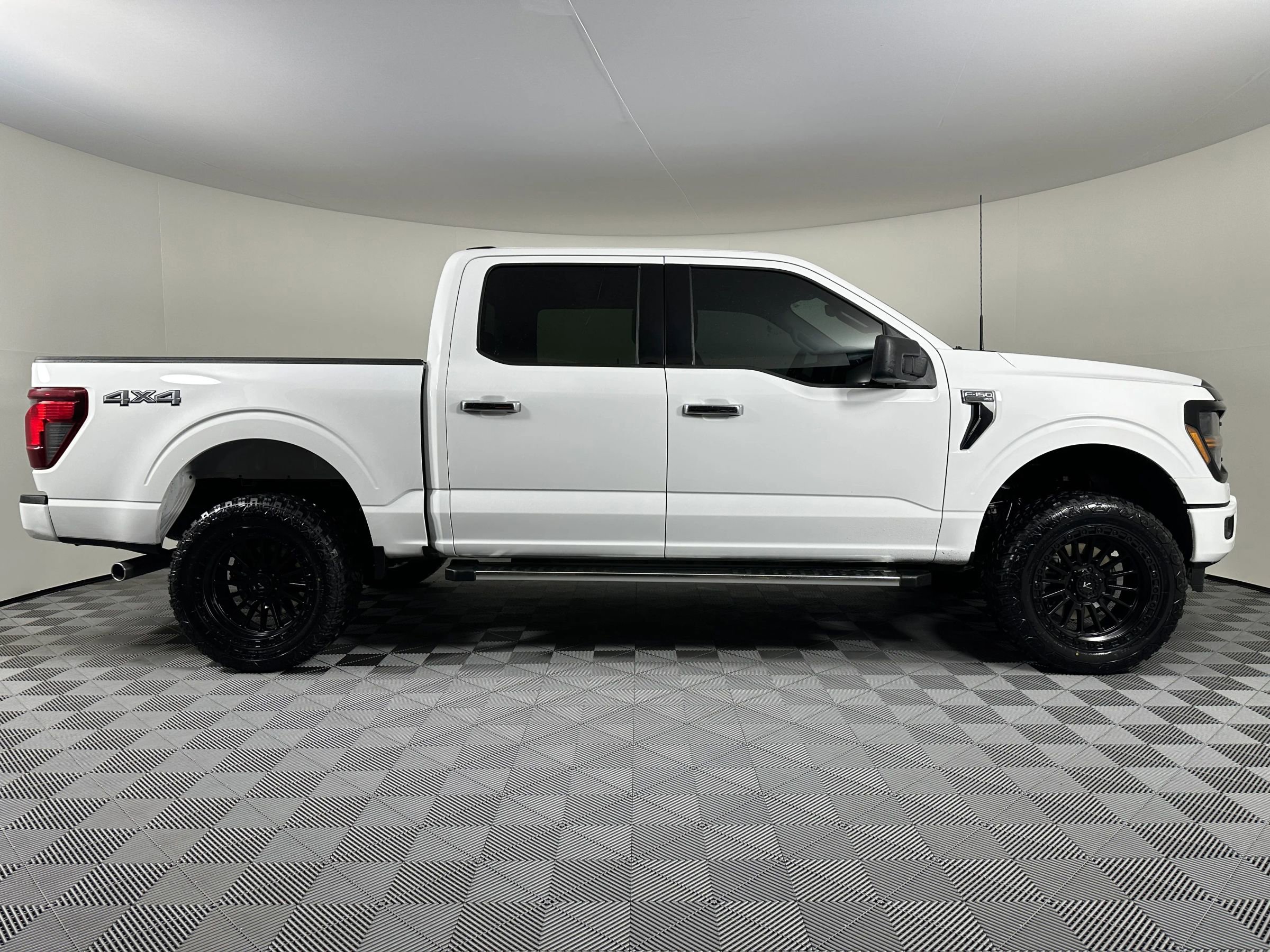 Used 2025 Ford F150 XLT w/ Equipment Group 301A Standard image 8