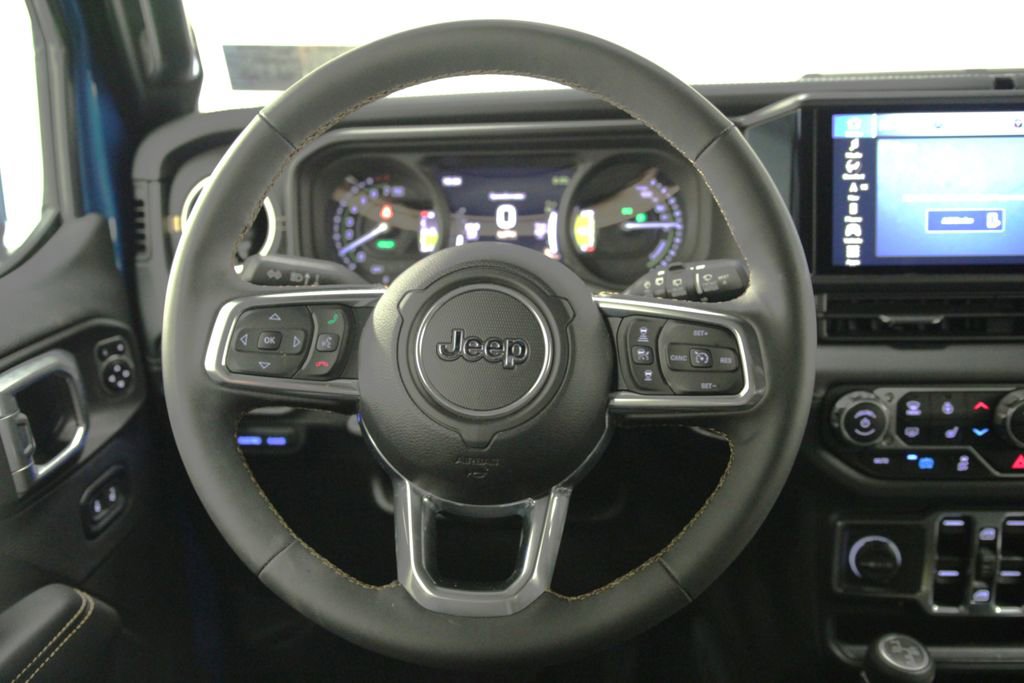 Used 2024 Jeep Wrangler Unlimited Sahara w/ Technology Group image 20