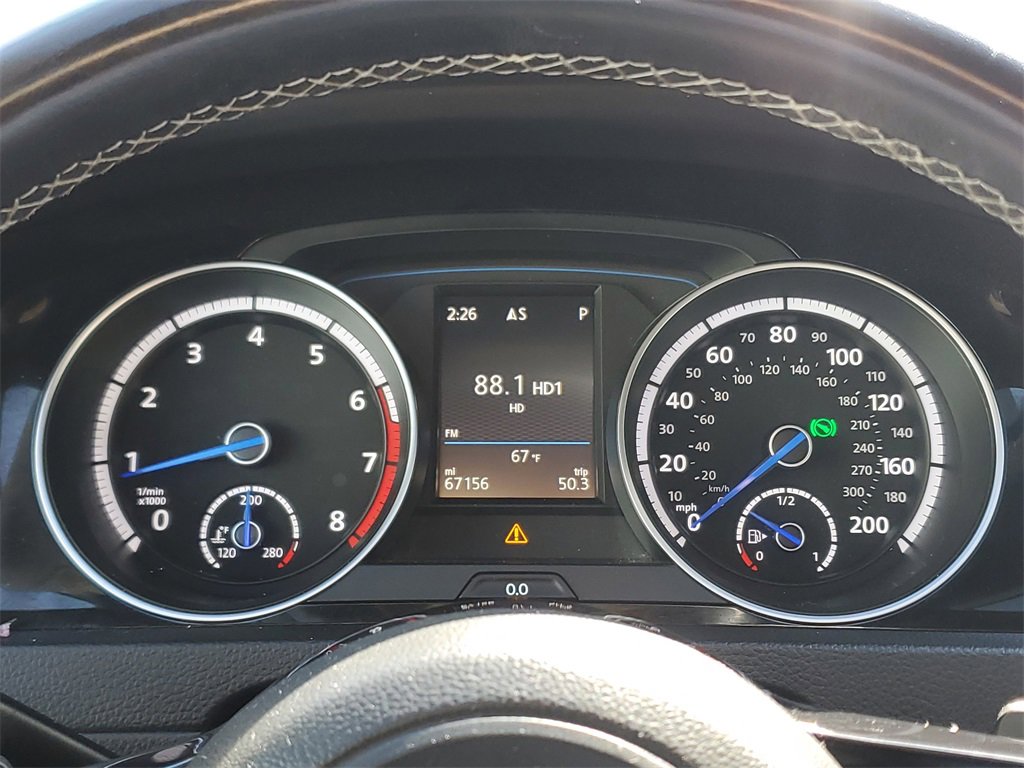 Used 2017 Volkswagen Golf R 4-Door image 25