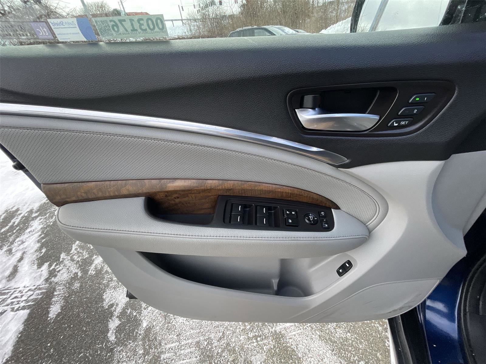 Used 2020 Acura MDX SH-AWD w/ Technology Package image 12