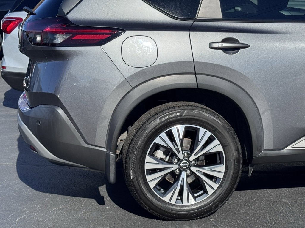 Used 2022 Nissan Rogue SV image 39