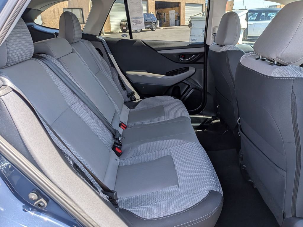 Used 2025 Subaru Outback Premium image 30