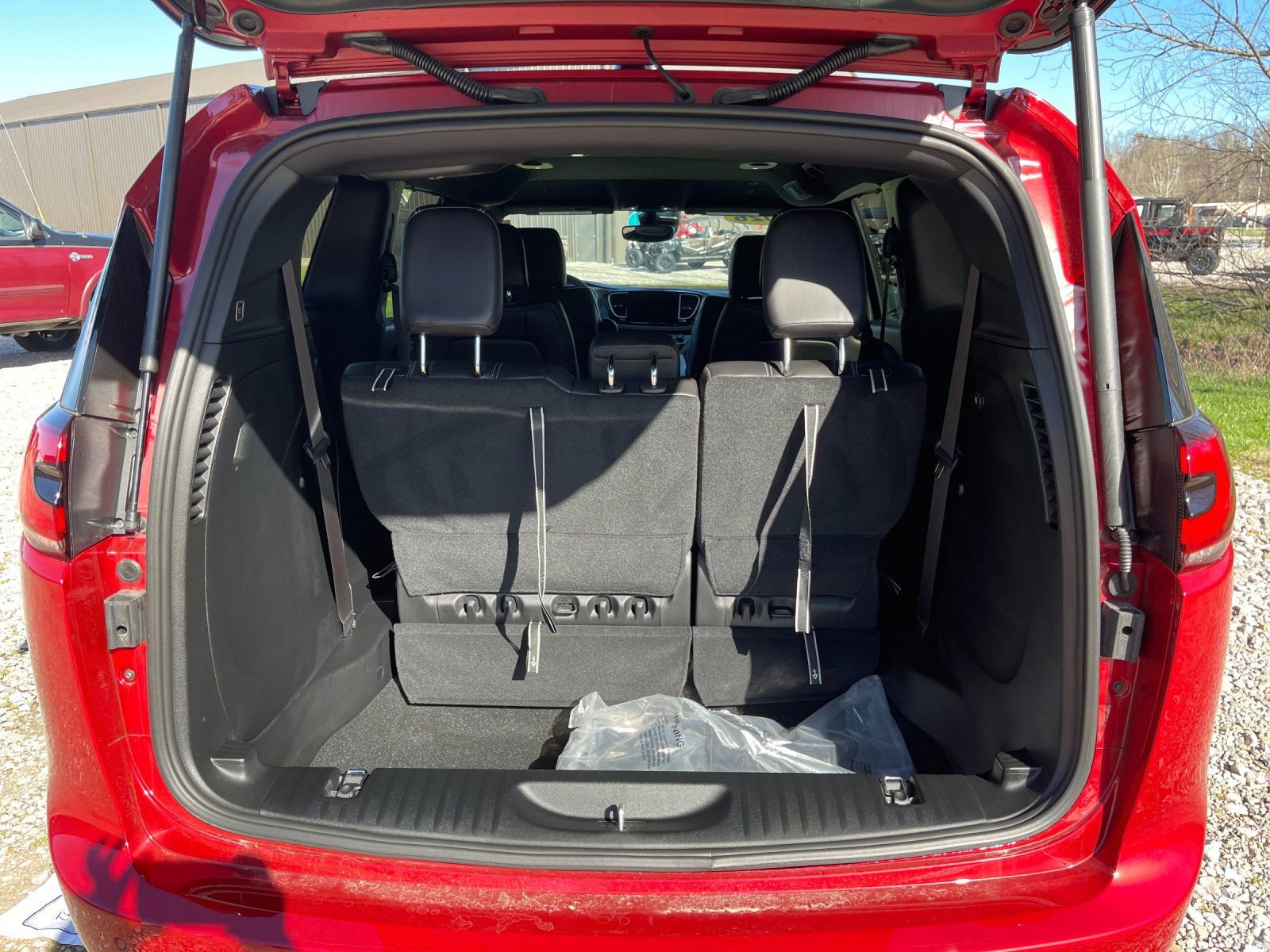 New 2026 Chrysler Pacifica Select image 18