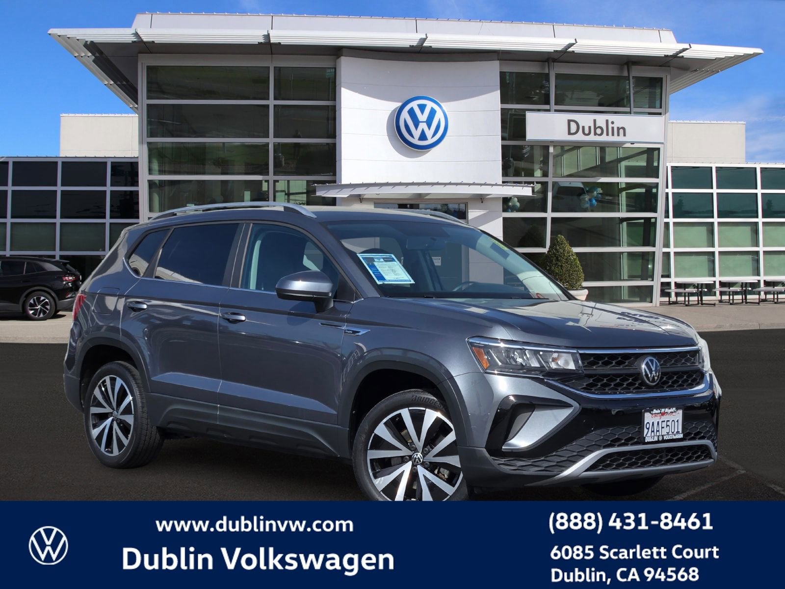 Used 2022 Volkswagen Taos SE image 1