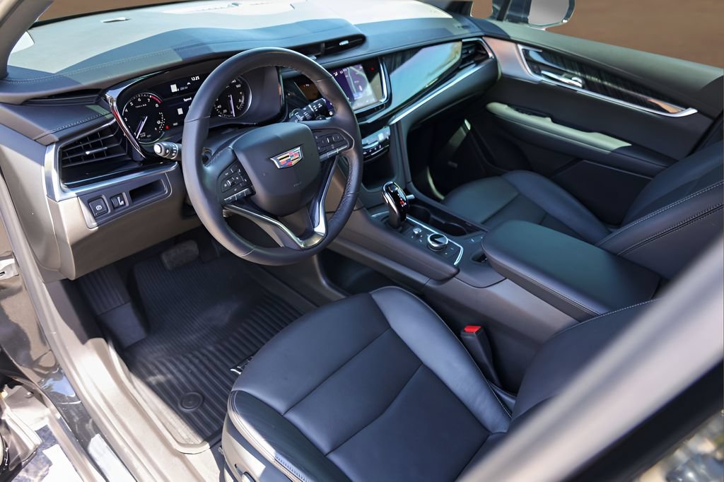 Certified 2024 Cadillac XT6 Premium Luxury AWD/4WD image 9