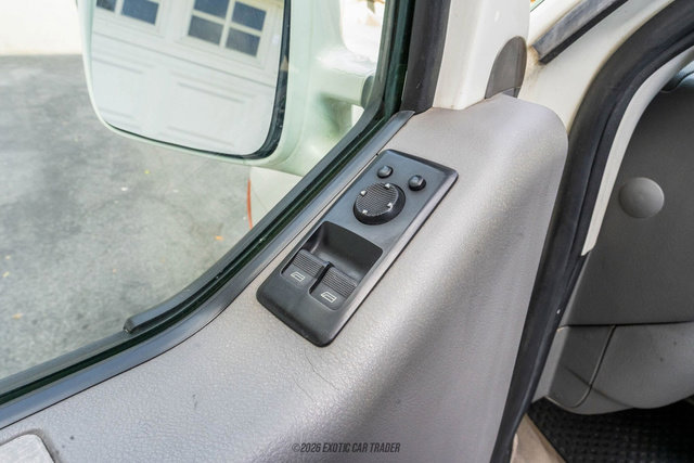 Used 2003 Volkswagen Eurovan MV FWD image 33