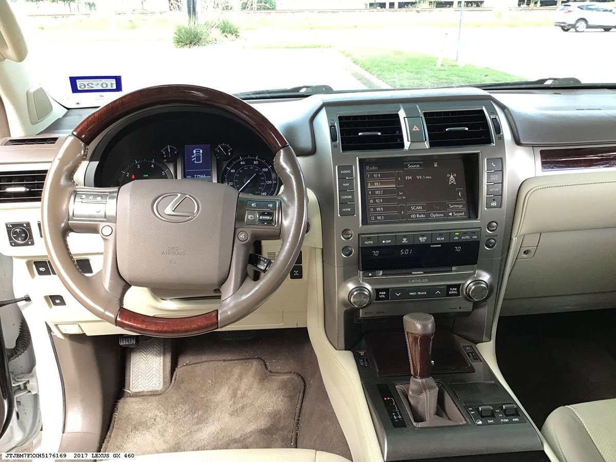 Used 2017 Lexus GX 460 Premium w/ Premium Package AWD/4WD image 12