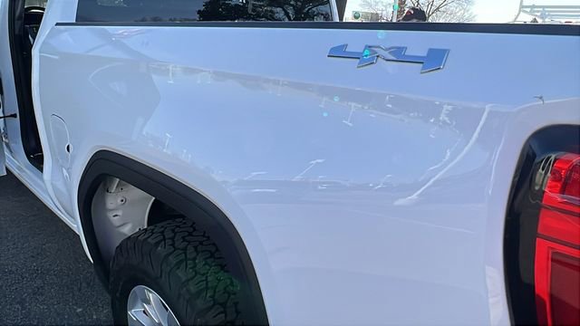 Used 2023 GMC Sierra 1500 SLE image 16