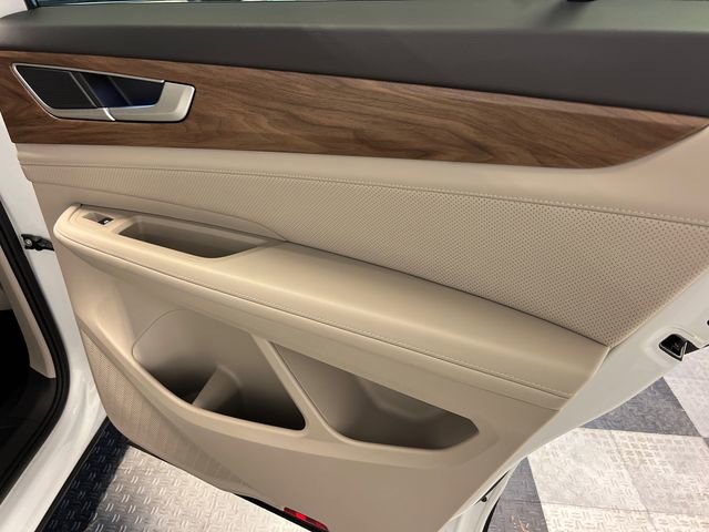 Certified 2024 Volkswagen Atlas SE FWD image 13