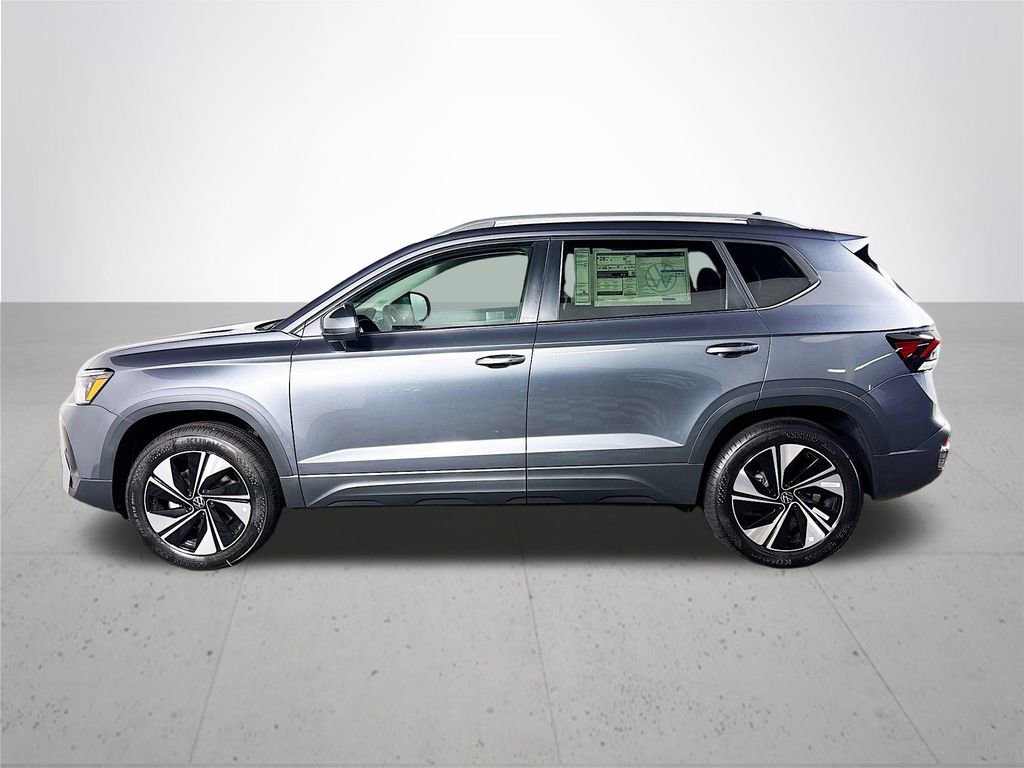 New 2025 Volkswagen Taos SE image 9