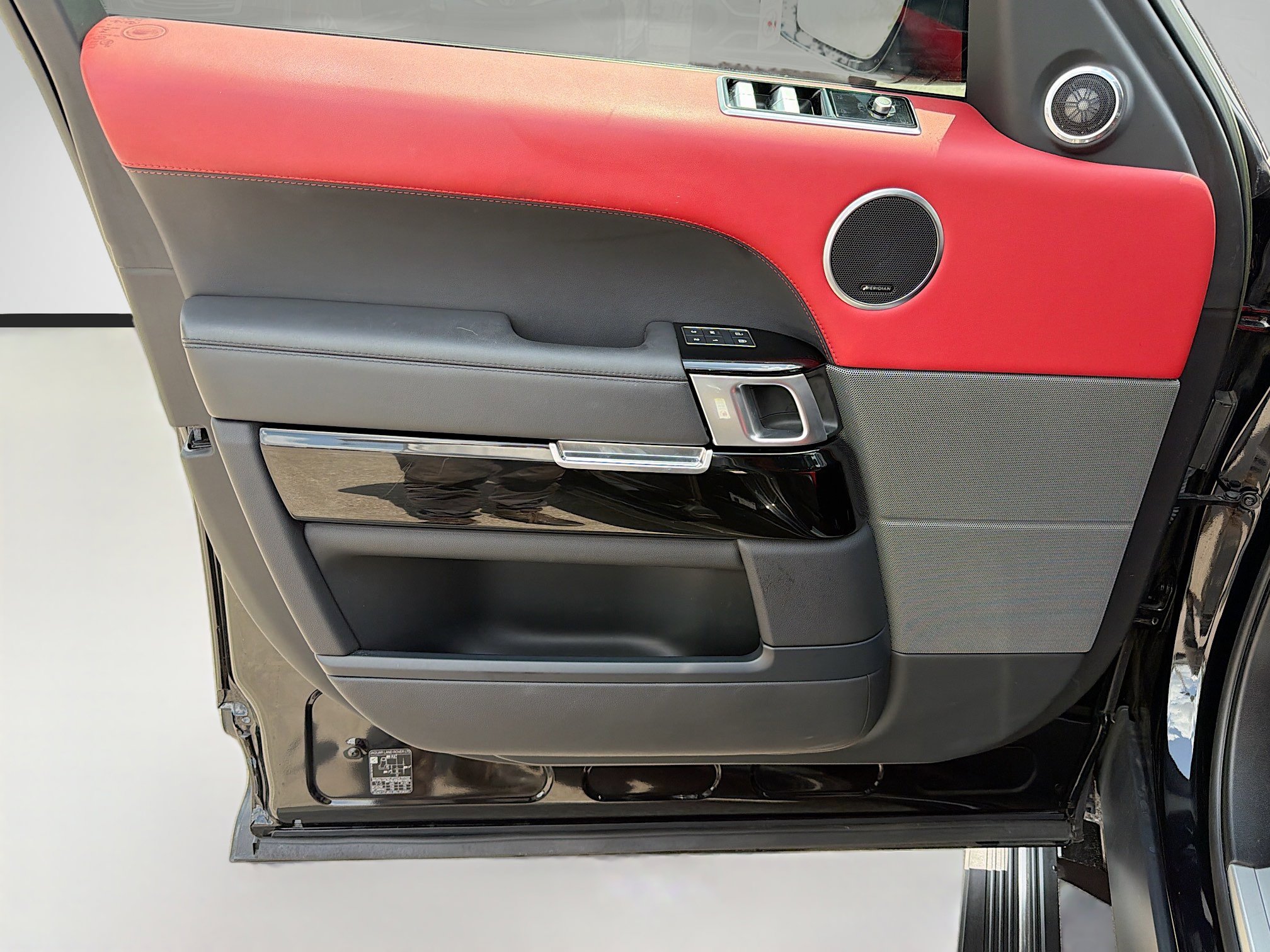 Used 2022 Land Rover Range Rover Sport HST image 22