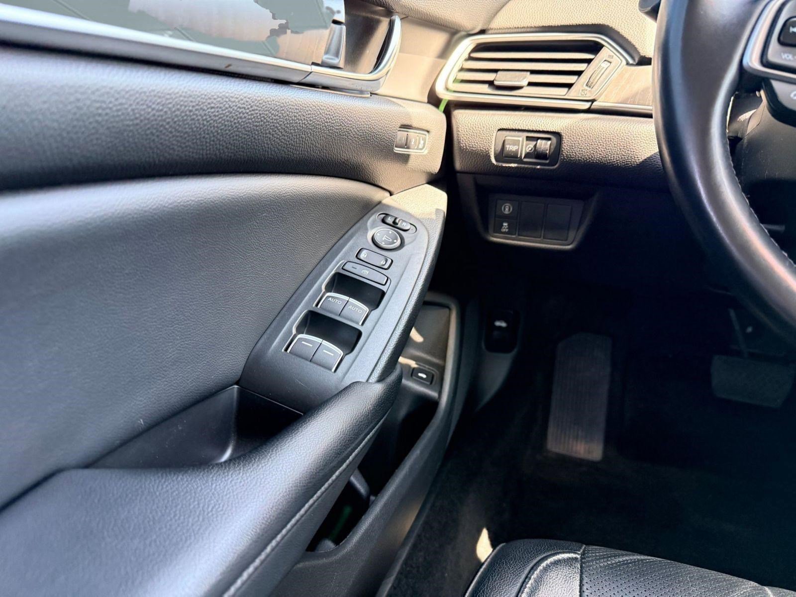 Used 2018 Honda Accord EX-L image 26