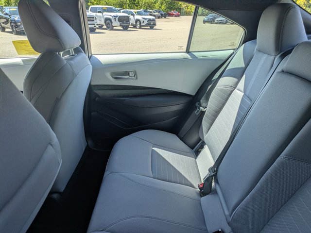 Used 2024 Toyota Corolla SE w/ SE Premium Package FWD image 17