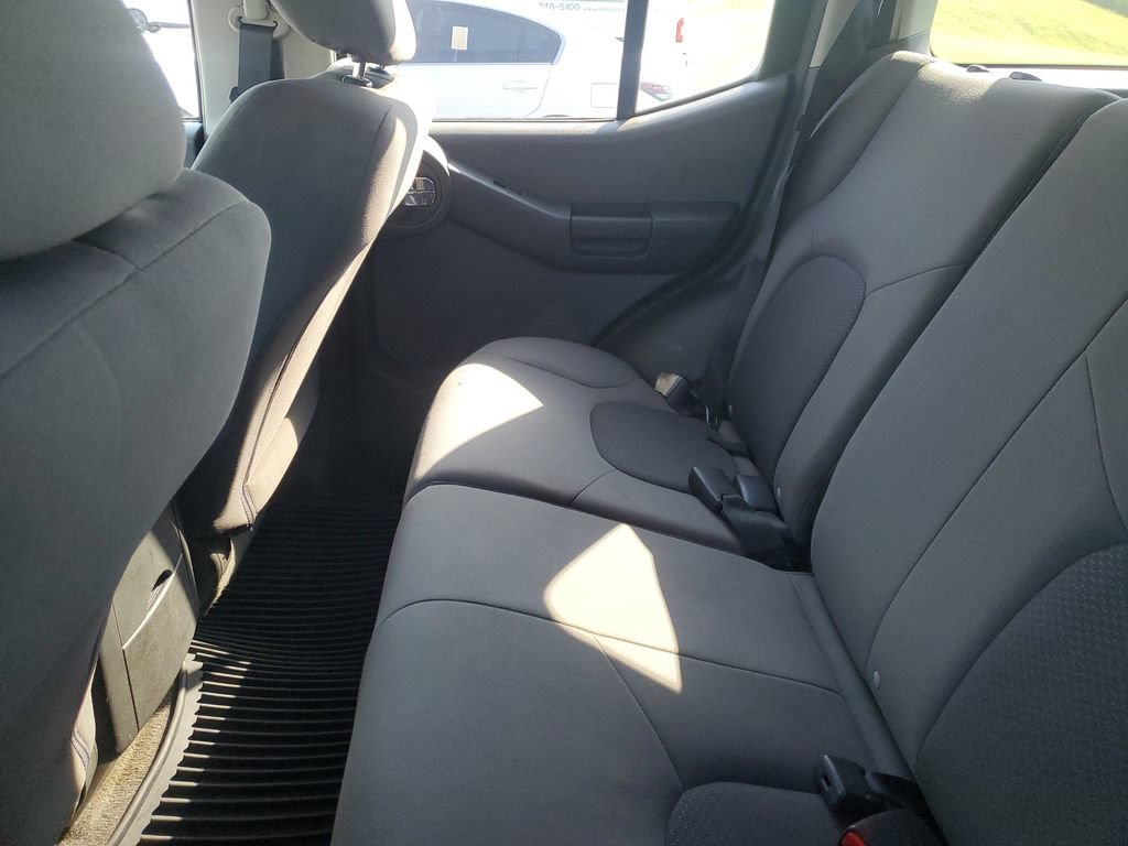 Used 2015 Nissan Xterra X RWD image 8