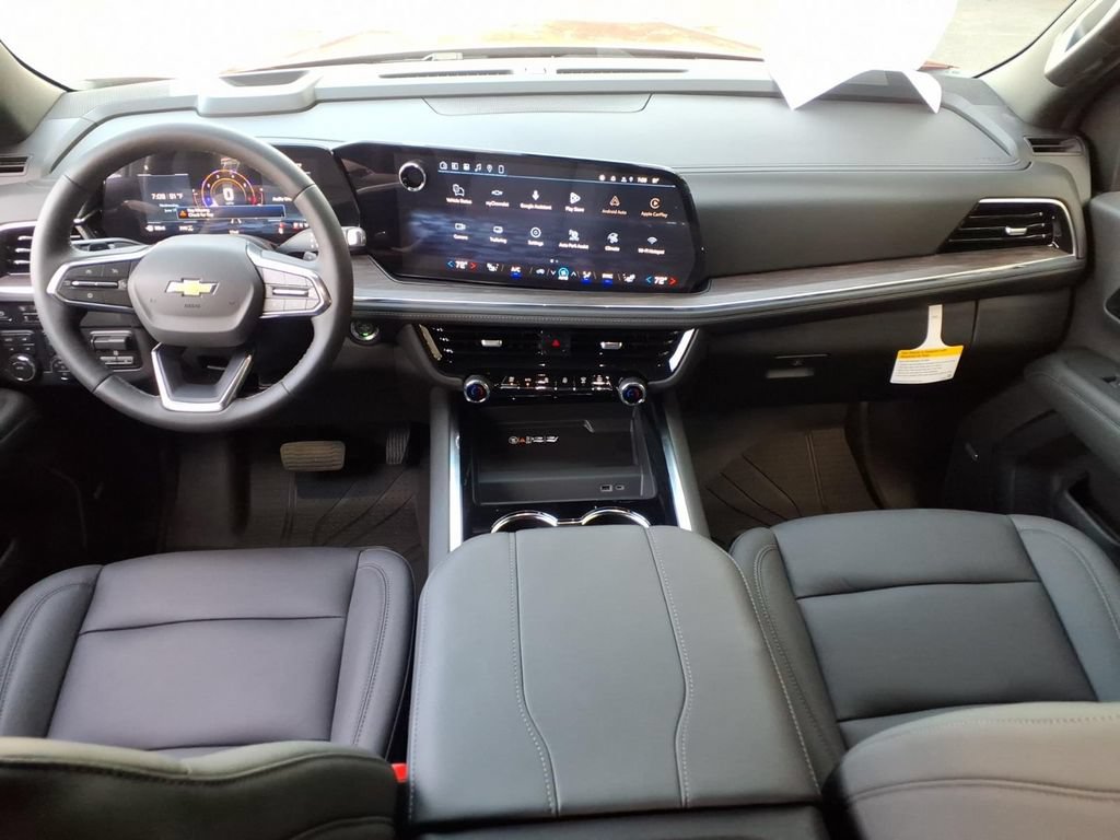 New 2026 Chevrolet Suburban LT w/ Comfort Package AWD/4WD image 17