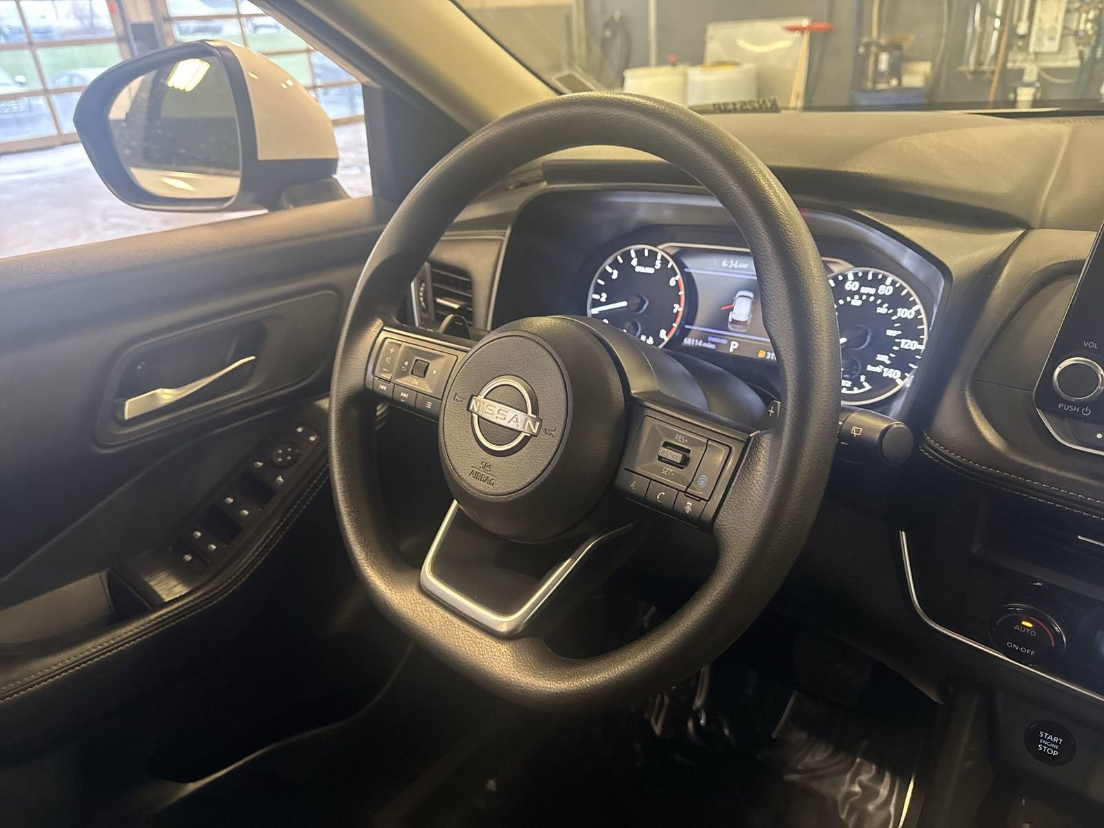 Used 2024 Nissan Rogue SV image 20