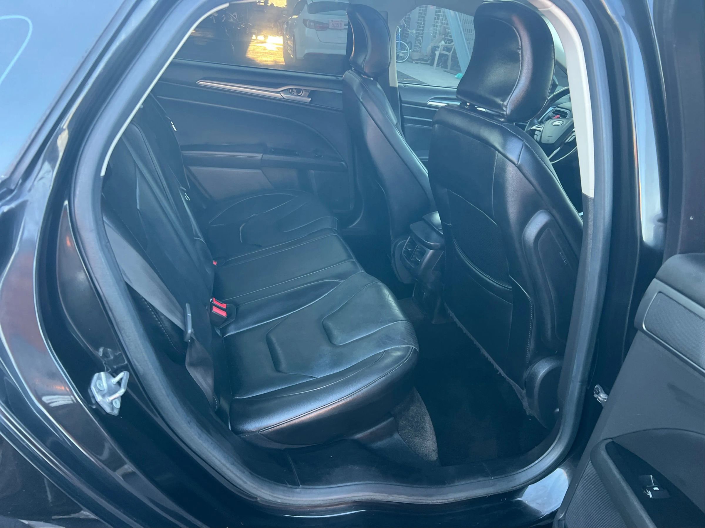 Used 2015 Ford Fusion Titanium image 25