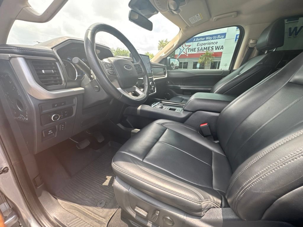 Used 2023 Ford Expedition XLT RWD image 13