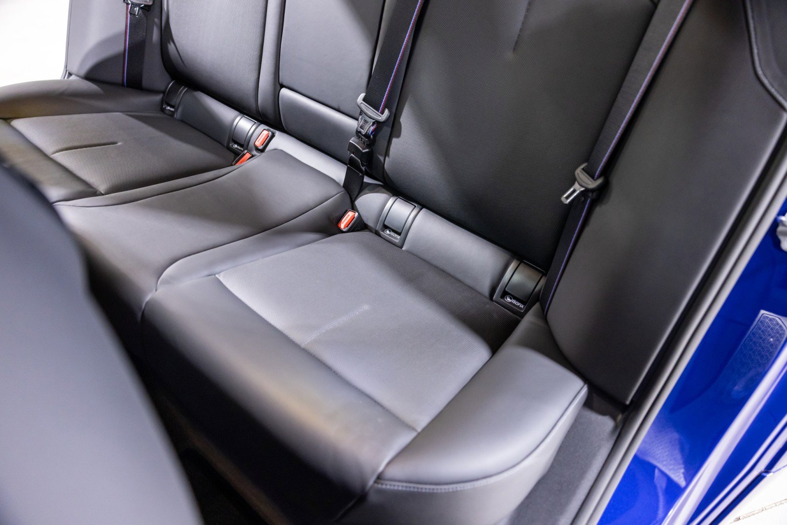 Used 2025 BMW M5 w/ Executive Package image 37