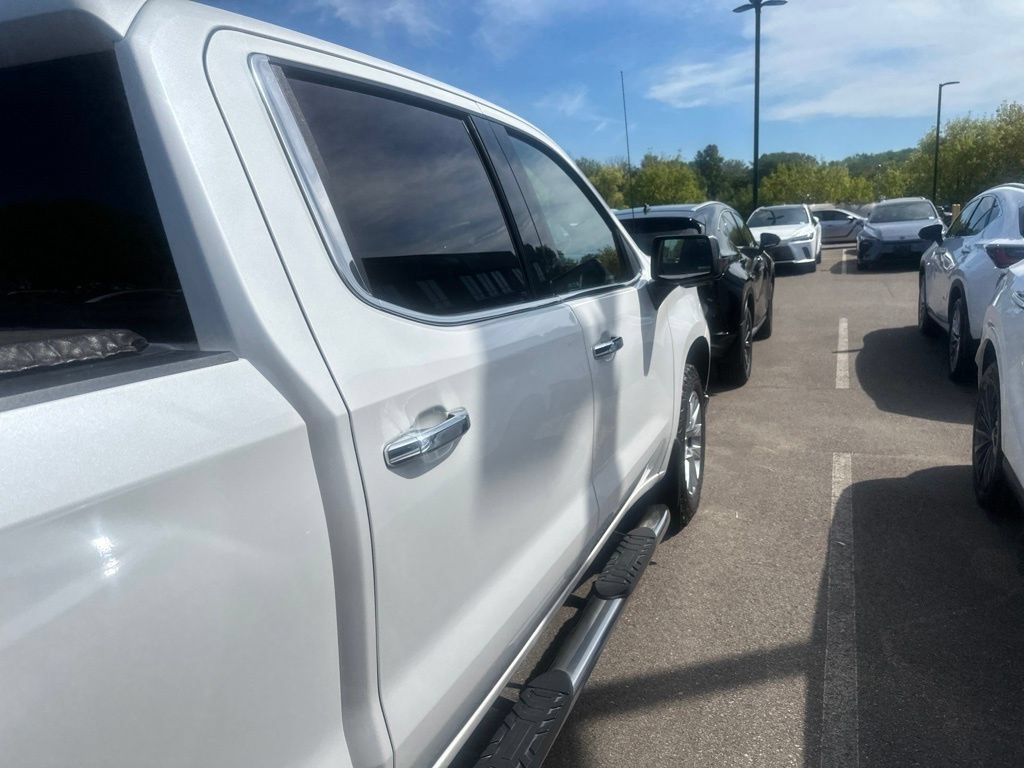 Used 2020 Chevrolet Silverado 1500 LTZ w/ LTZ Premium Package AWD/4WD image 18