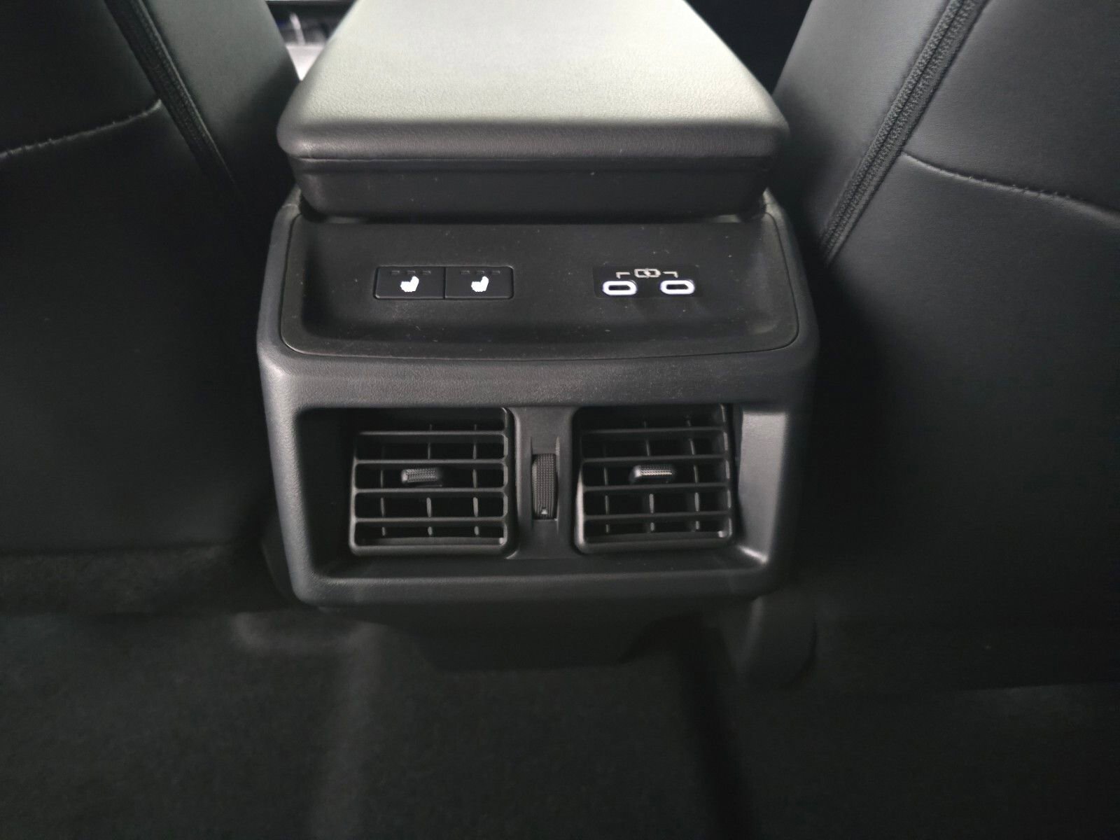 New 2026 Subaru Solterra AWD/4WD image 22