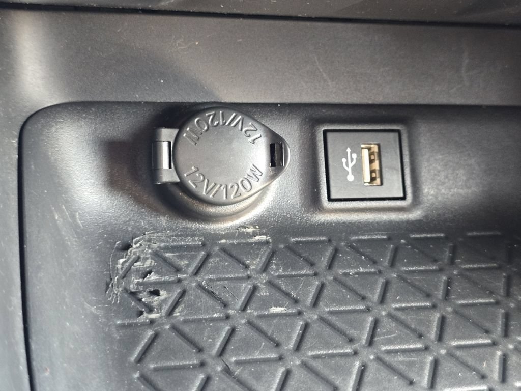 Certified 2025 Toyota RAV4 LE AWD/4WD image 30