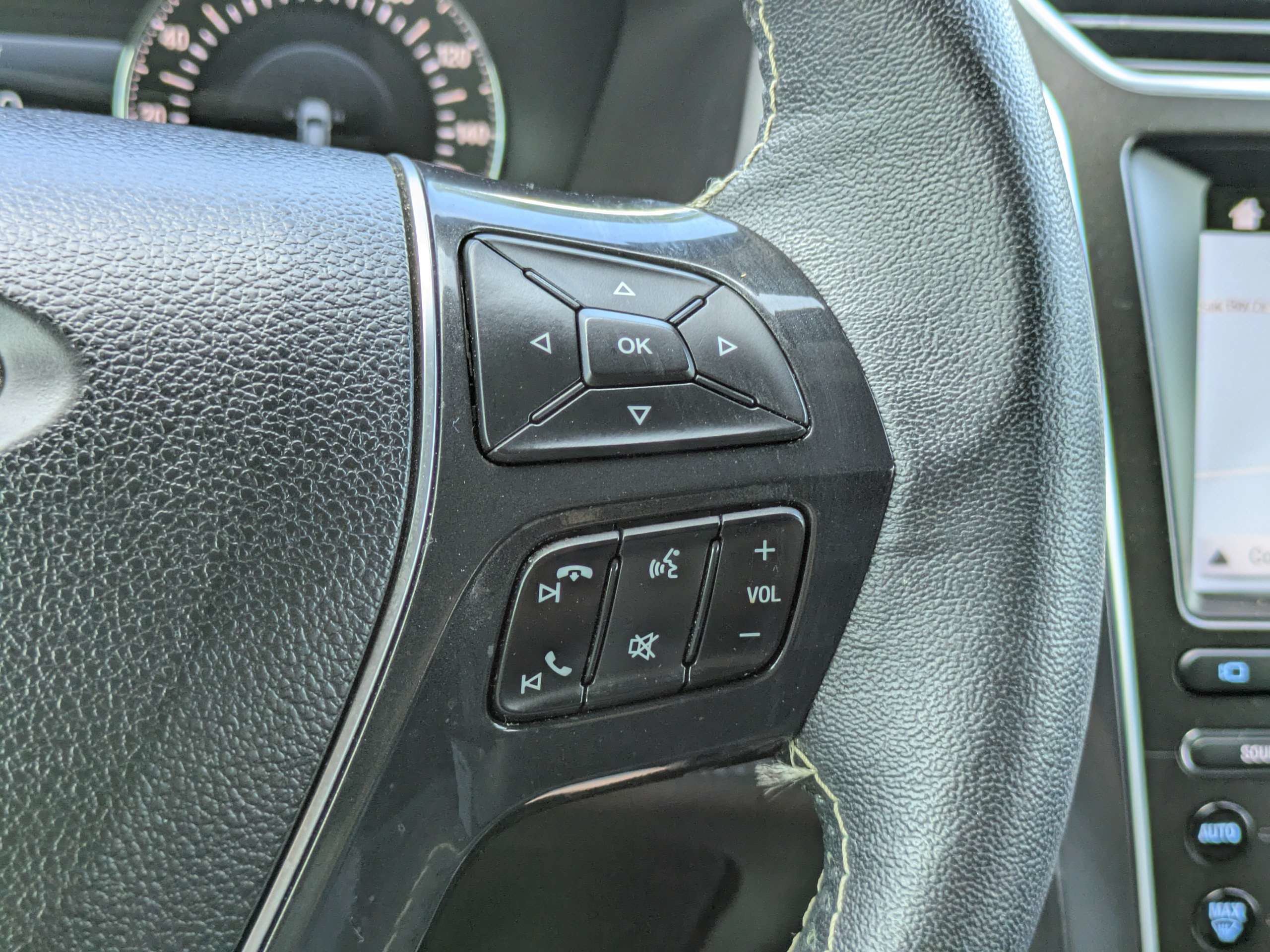 Used 2017 Ford Explorer Platinum AWD/4WD image 28
