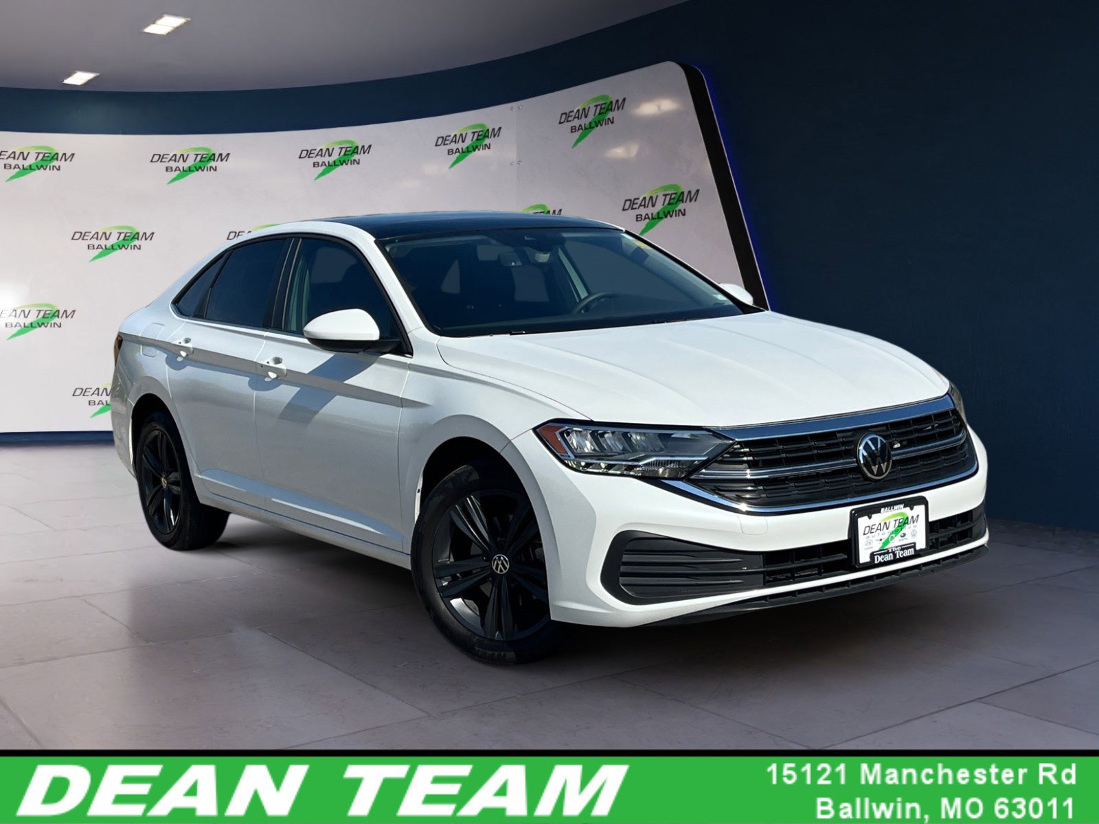 Used 2024 Volkswagen Jetta SE w/ Panoramic Sunroof Package