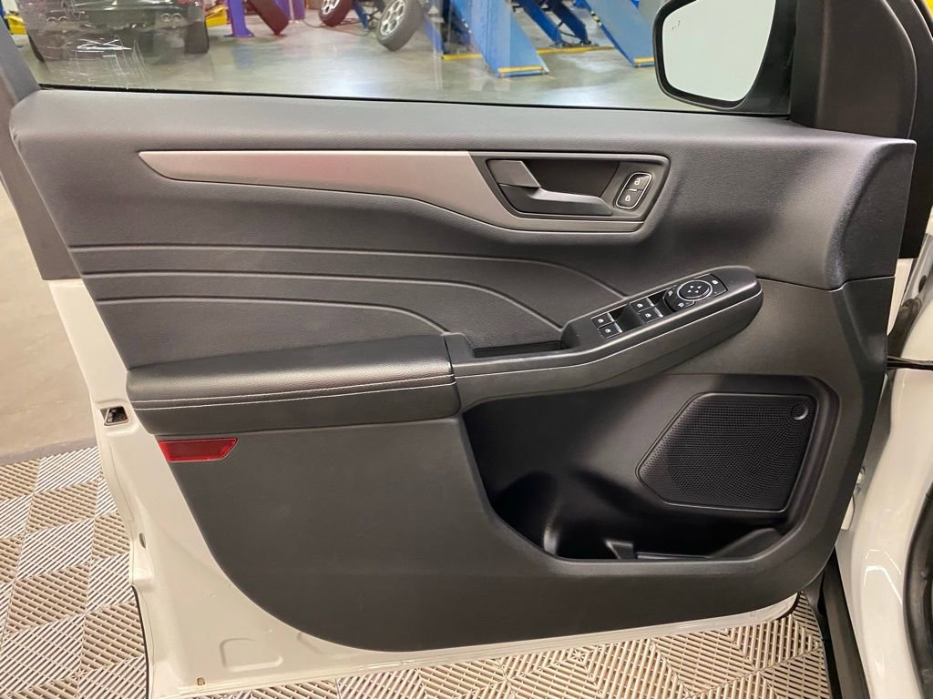 Used 2023 Ford Escape Active FWD image 27
