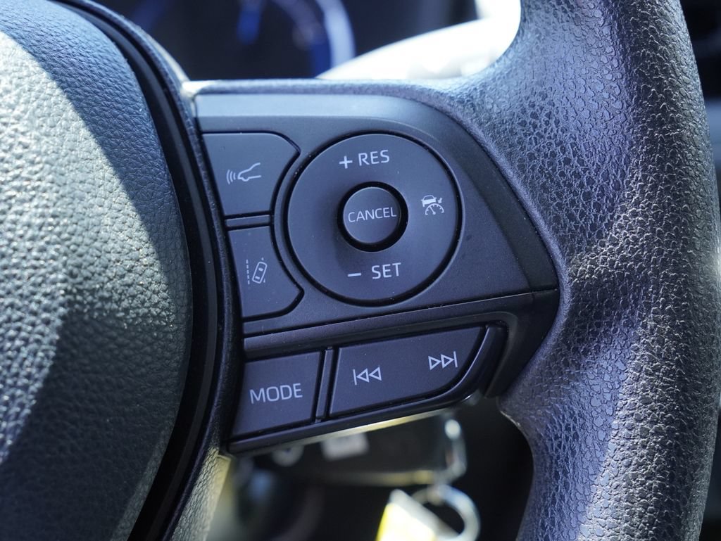 Used 2024 Toyota RAV4 LE AWD/4WD image 14