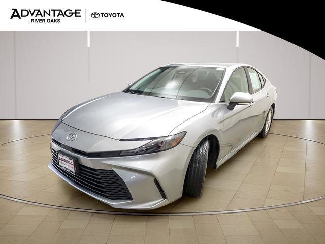 Used 2025 Toyota Camry LE FWD image 4