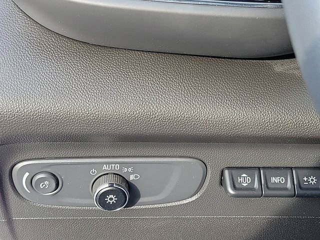 Used 2022 Buick Envision Avenir w/ Technology Package II image 15