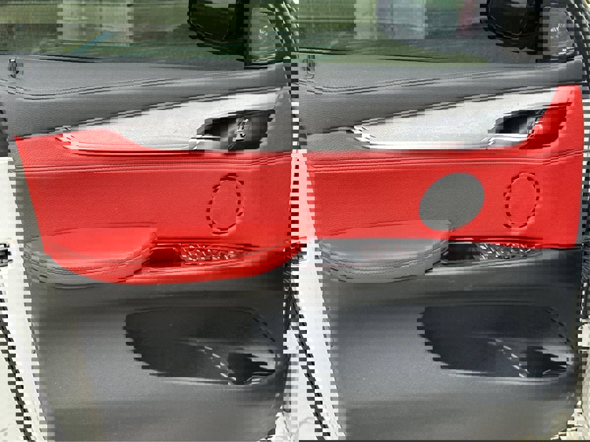 Used 2019 BMW X6 xDrive35i w/ M Sport Package image 15