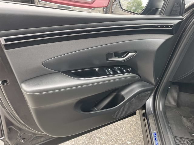 Certified 2023 Hyundai Tucson Limited AWD/4WD image 18
