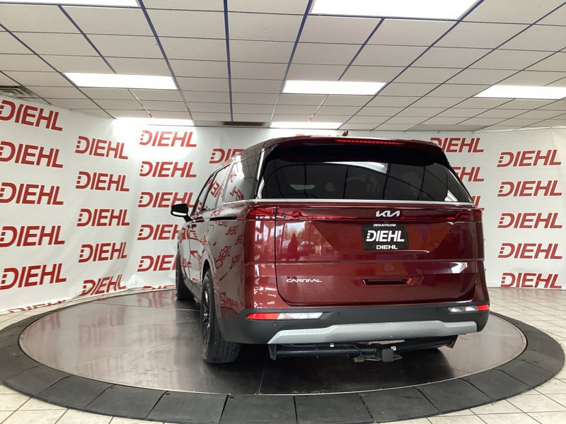 Used 2023 Kia Carnival LX FWD image 5