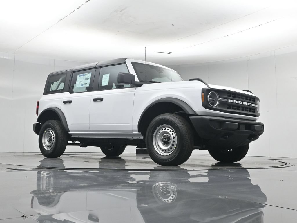 New 2026 Ford Bronco 4-Door AWD/4WD image 3